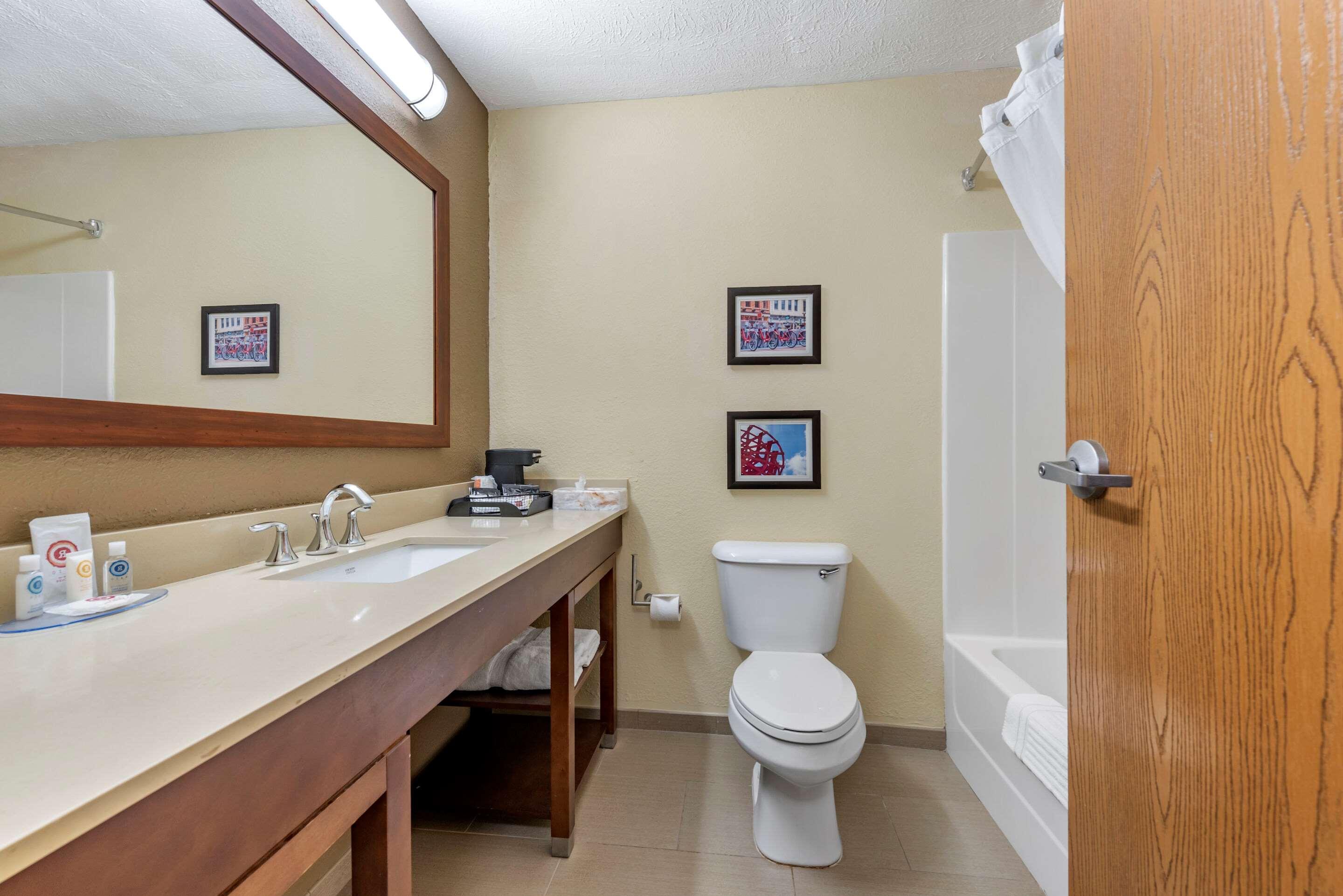Comfort Inn & Suites Cincinnati Eastgate Zewnętrze zdjęcie