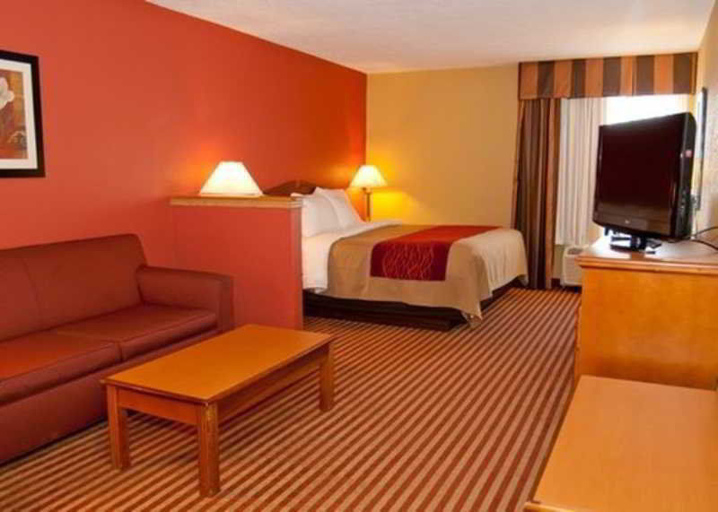 Comfort Inn & Suites Cincinnati Eastgate Zewnętrze zdjęcie